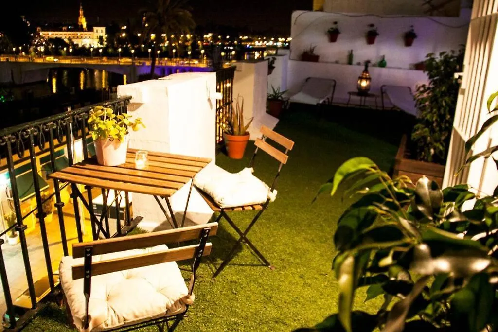 Atico Con Vistas A La Torre Del Oro Y Catedral Apartment Seville 0*,  Spain
