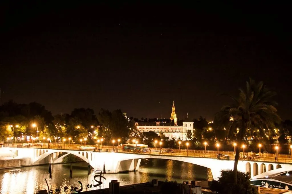 Atico Con Vistas A La Torre Del Oro Y Catedral Apartment Seville Spain